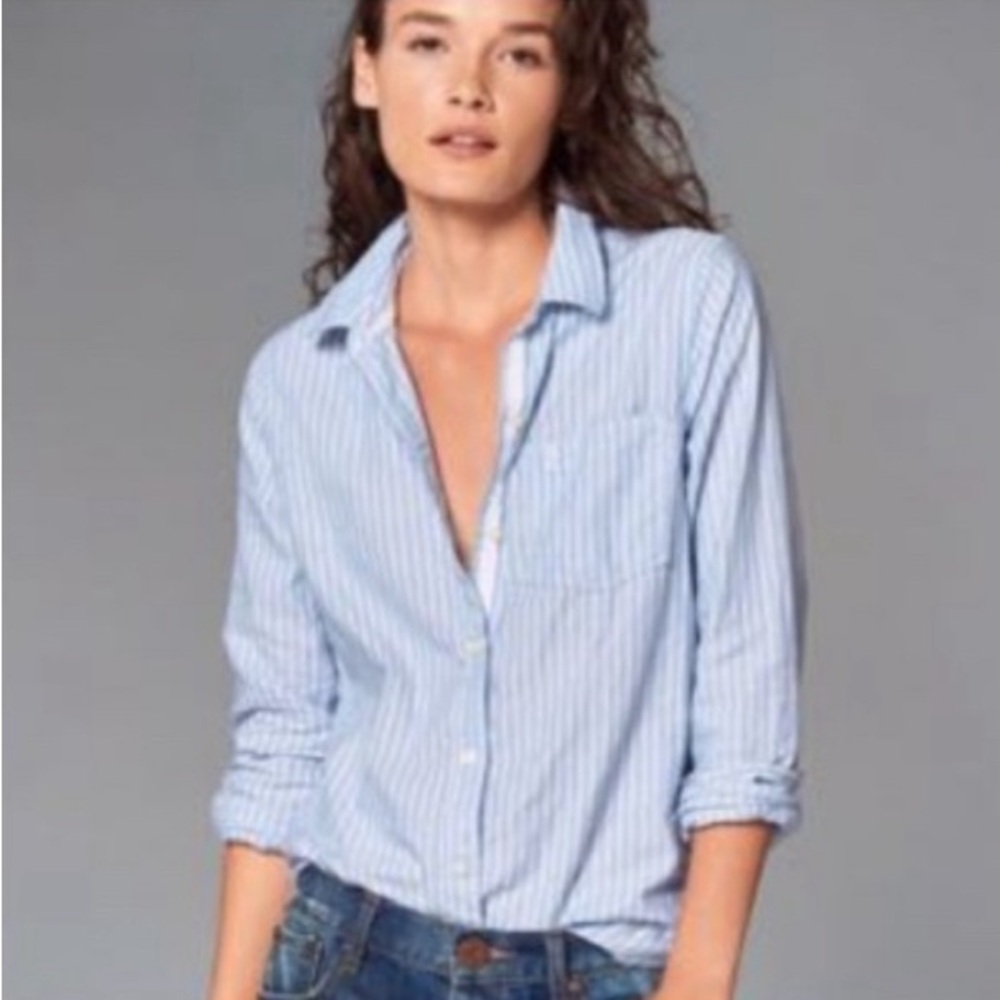 🎁Like New Abercrombie Fitch Blue/White Collared L/S Shirt- Medium